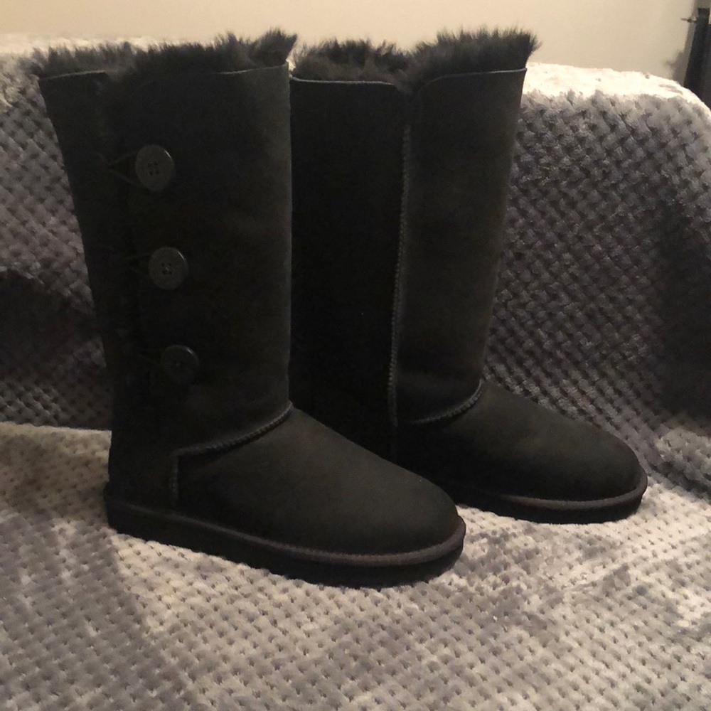 UGG tall boots, never worn